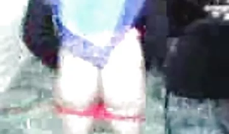 به یک روشن و منحصر sexزنان کیردار به فرد در پشت این طرف در