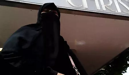 , کلیپ کیر تو کس یک کشاورز جوان بیرون آمد و در اوایل صبح
