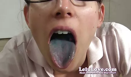 زن و ساخته شده او سكس كس كون را با شکوه با پوست دهان